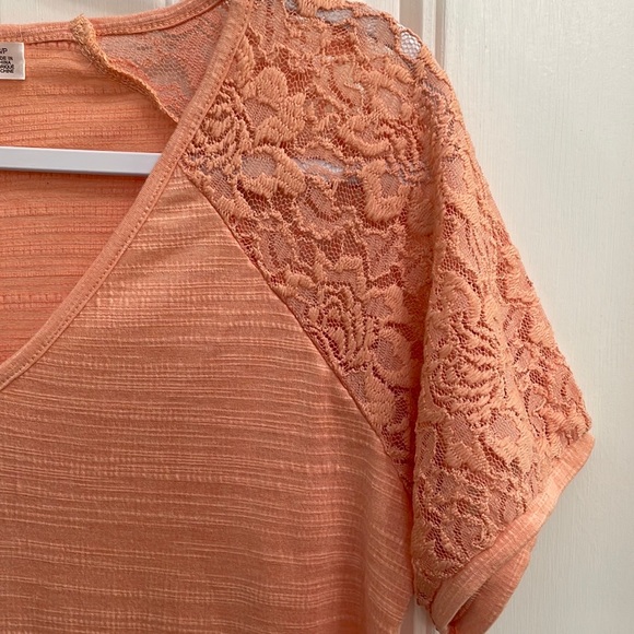 89th + Madison NWT apricot lace top.  S - Picture 2 of 6